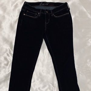 Levi’s Slight Curve Skinny Jeans💙